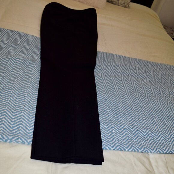 White House Black Market Black The Slim Ankle Pant 4 NWT - Picture 13 of 15